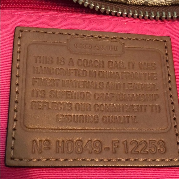 Pink and brown Coach tote with zip - Picture 6 of 7